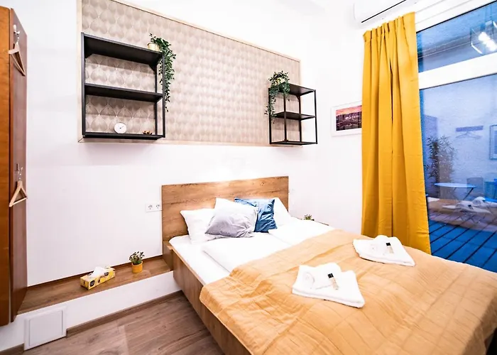 Brandnewchainbridgehome For 2-fastwifi/ac/smarttv Apartament Budapeszt